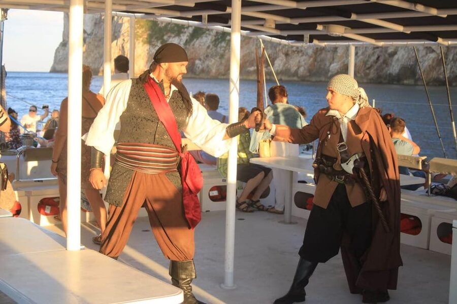 Adventures in the High Seas - Denia - What you see from the coast during the sail