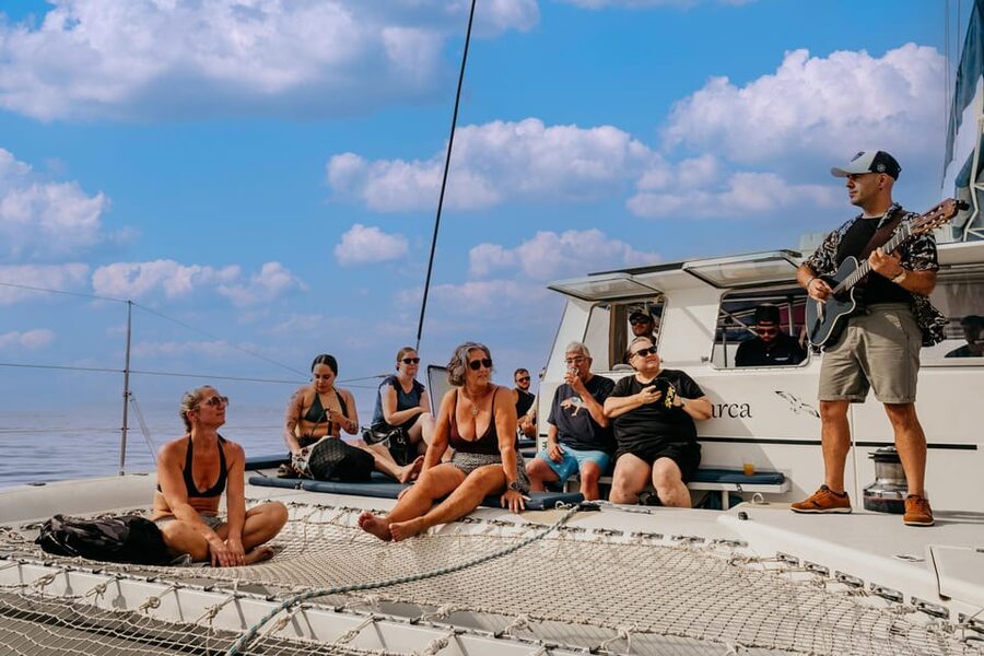 Alicante: Afternoon Cruise with Appetizer and Live Music - Key Things You’ll Like on This Alicante Afternoon Cruise