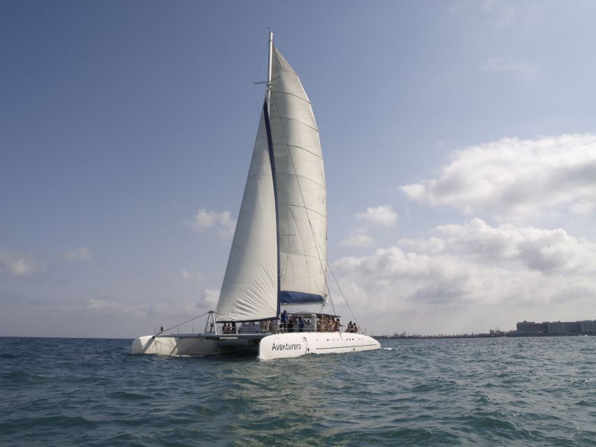 Alicante: Afternoon Cruise with Appetizer and Live Music - Getting to the Boat: Where Adventurer Catamaran Alicante Is