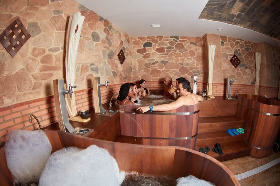 Alicante: Beer Spa Experience with Tastings and Snacks - Optional massage add-on: when it makes sense and when it does not