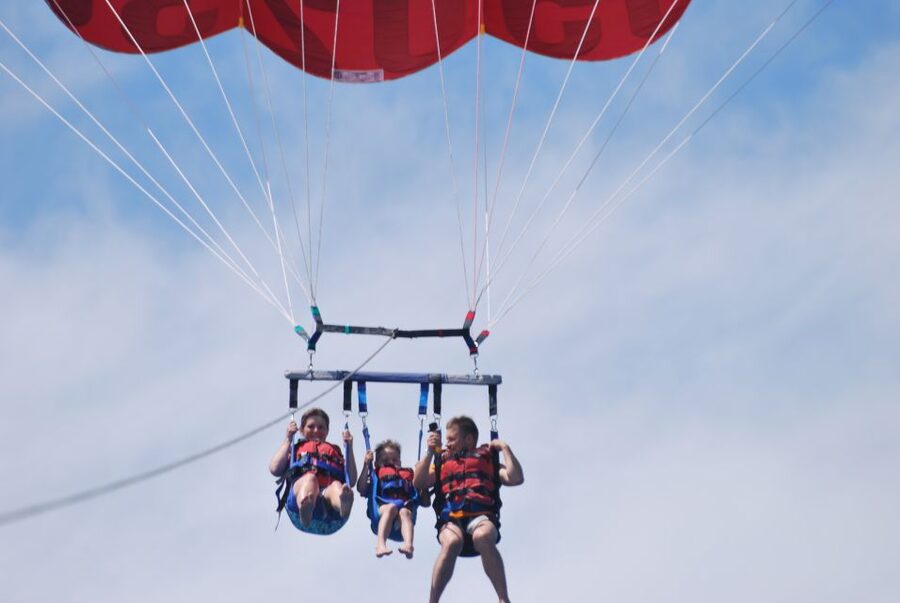 Alicante: Boat Trip and Parasailing Experience with Drink - Parasailing over Alicante: what it’s really like at 150 meters