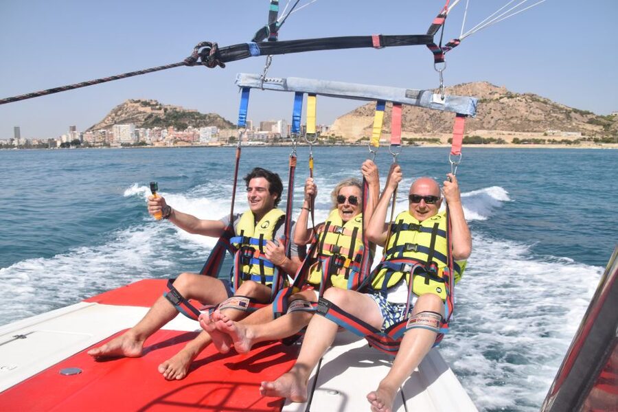 Alicante: Boat Trip and Parasailing Experience with Drink - Practical tips for planning your Alicante day
