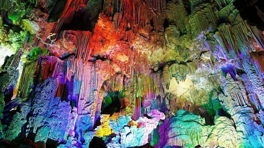 Alicante: Canelobre Caves & Busot Tour including transfer - Booking a Cave Tour Means Thinking About Tight Spaces