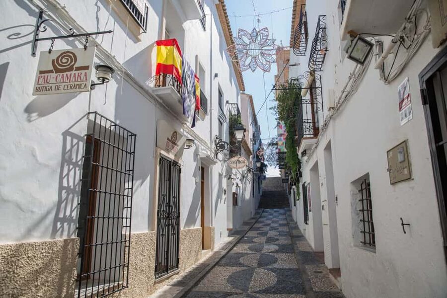 Alicante Charming Villages Tour: Villajoyosa and Altea - What the guide adds, especially Alberto