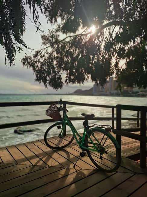 Alicante City Bike Tour - Switching to the waterfront: Port of Alicante moments
