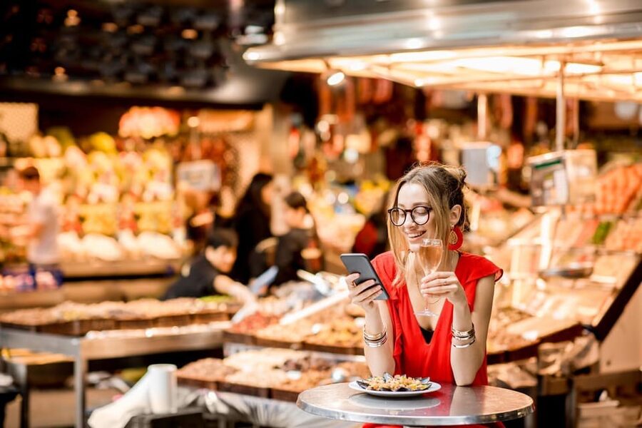 Alicante: Food Walking Tour with Tastings - The tastings: wine, cheese, tapas, and the ingredients behind them
