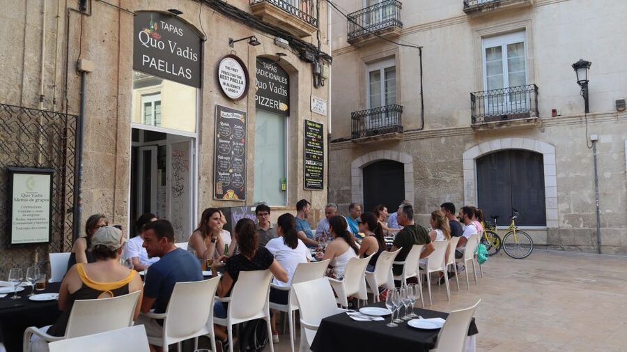 Alicante: Guided Tapas Tour by Bike with Tastings - Why a bike tapas tour makes Alicante click fast