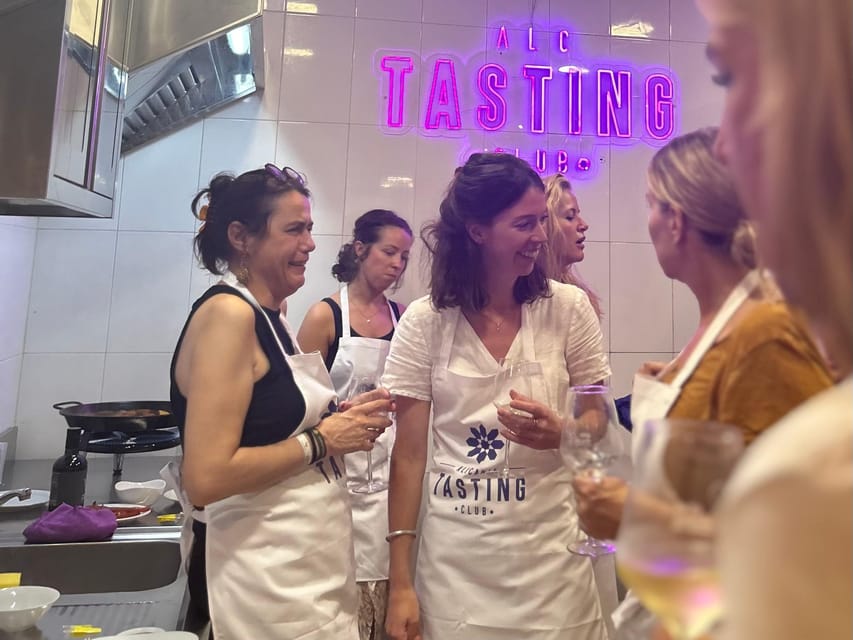 Alicante Paella Cooking Class, Tapas, Drinks and Market - Tapas and Local Wine: Why the Food Comes in Layers