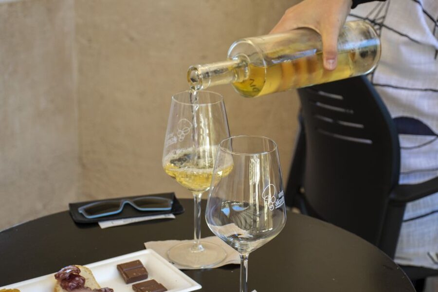 Alicante: Santa Bárbara Castle Wine Tasting with Cold Cuts - Inside the Torre de Santa Catalina: How the 45-Minute Tasting Plays Out