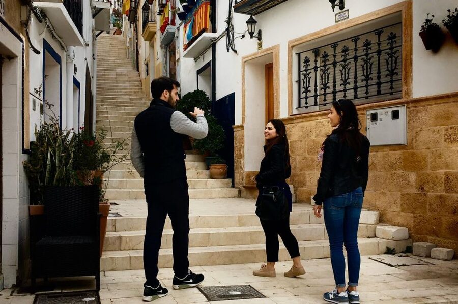 Alicante: Seven Secrets of Alicante Discovery Tour - Meeting Point and Timing: Start Where the City Eats