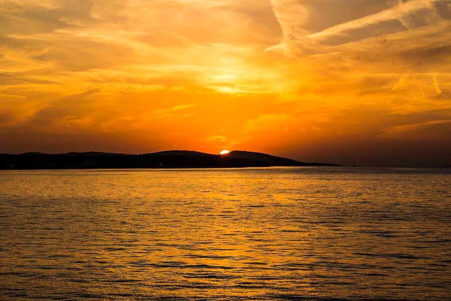 Altea: Catamaran Tour with Sunset Option - Sunset Cruise Option: Cava, Music, and Valencia Skyline Views
