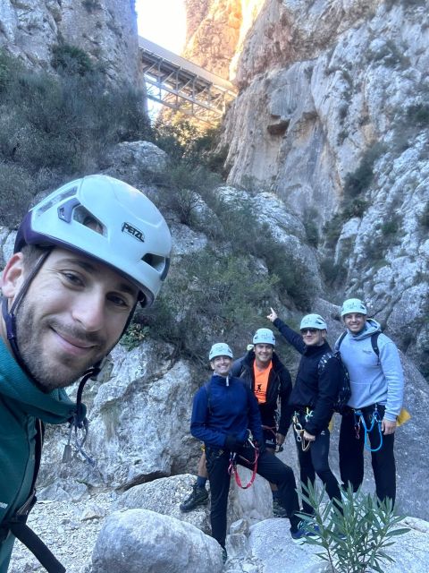Altea: the Mascarat ravine - Meeting Alicante Aventura at Playa del Mascarat