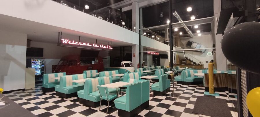 Benidorm: Motor Museum and Family Experience - Hotel pickup in the Benidorm area, and why it matters