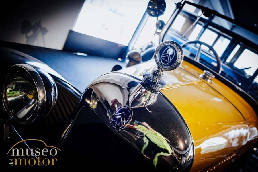 Benidorm: TESLA falcon wings tour to Museo del Motor - Museo del Motor Guided Car Tour: Your Time Travel Through Wheels