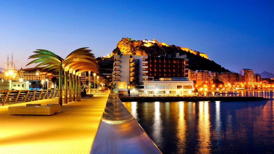 Best of Alicante: Private Walking Tour with a Local - What this tour is good at, and what it is not