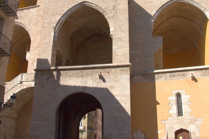 Between Two Gates: A Self-Guided Audio Tour in Valencia - VoiceMap Offline Audio That Actually Helps You Walk