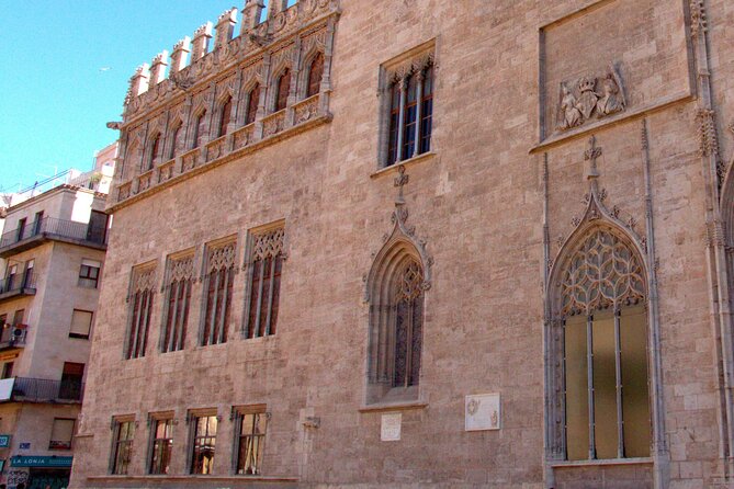 Between Two Gates: A Self-Guided Audio Tour in Valencia - Palace of the Marquis de Dos Aguas and La Casa mas Estrecha