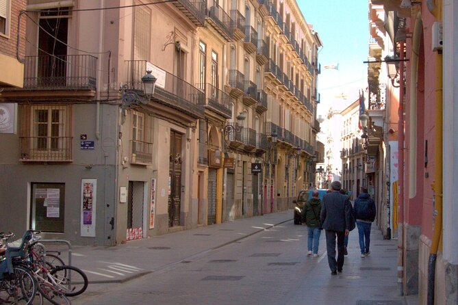 Between Two Gates: A Self-Guided Audio Tour in Valencia - Torres de Serranos to Ciutat Vella: Gates, Churches, and a Walk Through Layers