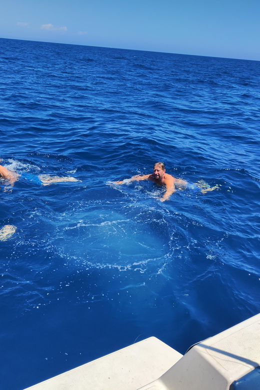 Boat rental with skipper and petrol - Boat size and who it suits, up to 9 plus skipper