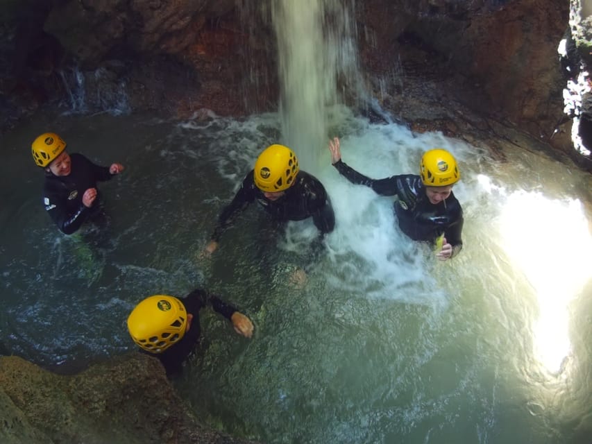 Canyoning in Alicante - What you wear and what you bring: wetsuit gear plus your shoes
