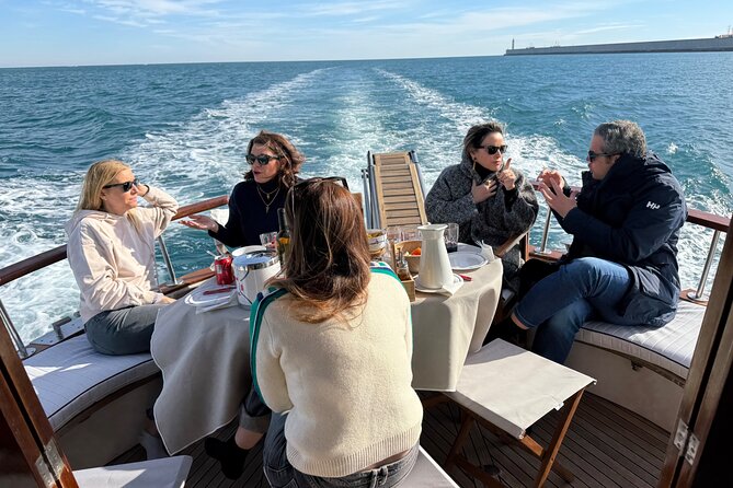 Chill and Sail in Valencia - Where this fits best in your Valencia day