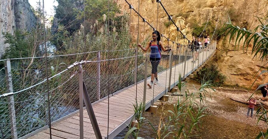 Chulilla: Hanging Bridges & Canyon Private Hiking Day Tour - Valencia to Chulilla Canyon: Easy Setup, Real Outdoors