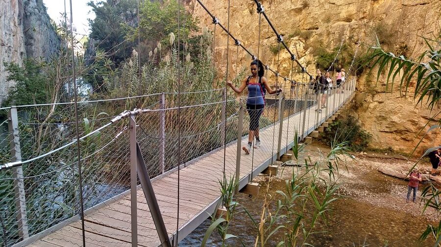 Chulilla: Hanging Bridges & Canyon Private Hiking Day Tour - Charco Azul and the Dam: A Cool Finish to the Hike