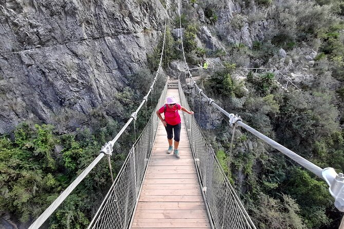 Chulilla Hike to the Hanging Bridges from Valencia - A half-day hike that feels like a full canyon day