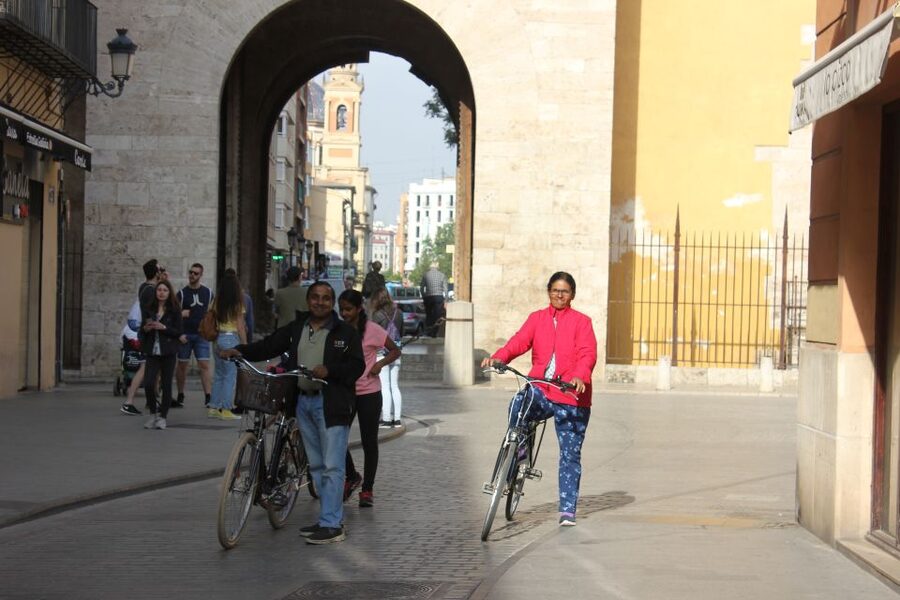 City of Arts & Sciences Tour on Bicycle, E-Bike or E-Step - Should you book this City of Arts and Sciences tour?