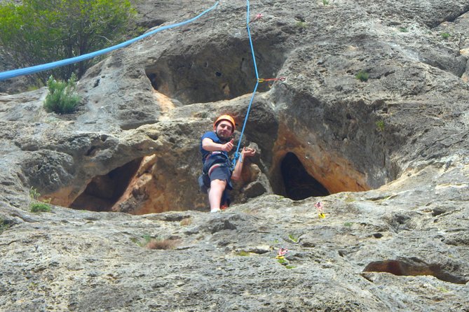 Climb In Montanejos For Beginners - What to wear when you only bring comfortable sports clothing