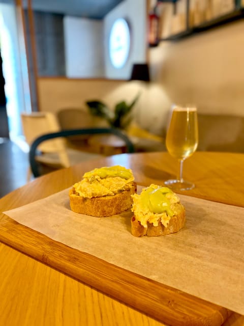 Craft Beer Tasting and tapas in Valencia - Seasonal pairings from Ruzafa Market, not random choices