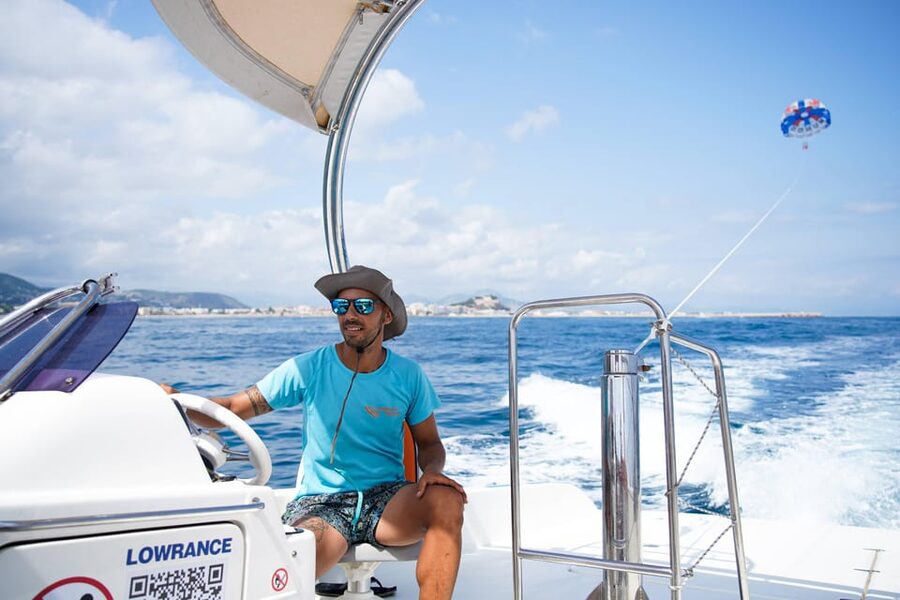 Dénia: Boat Trip & Parasailing Experience with Sunset Option - The parasailing flight: what 10 minutes above the sea really means