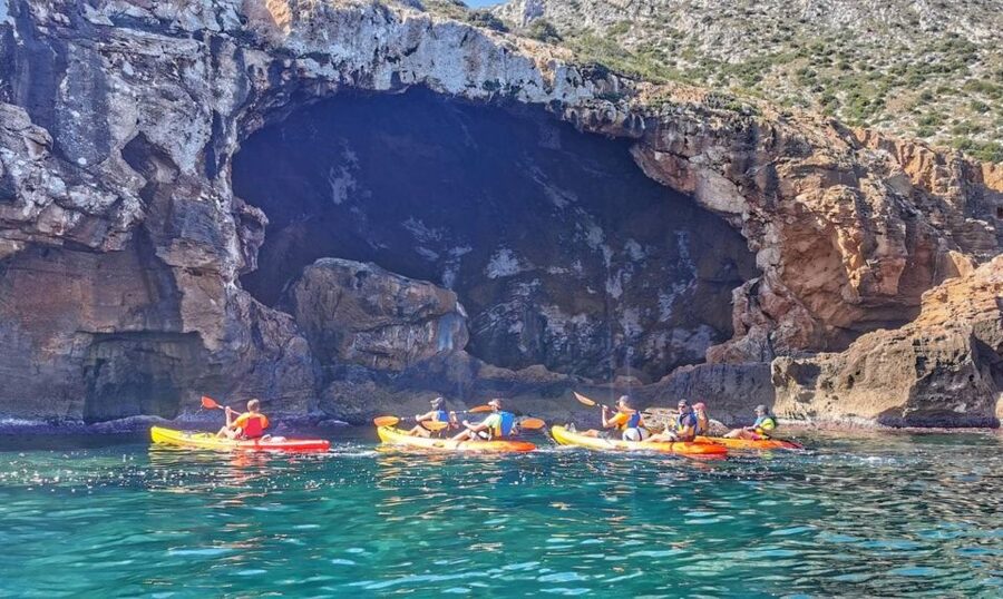 Dénia: Cova Tallada kayak trip - Starting point: how you go from parking to kayaks without stress