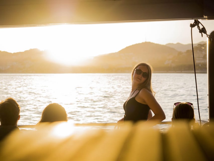 Dénia: Daytime or Sunset Catamaran Cruise - From Puerto de Dénia to the Open Water