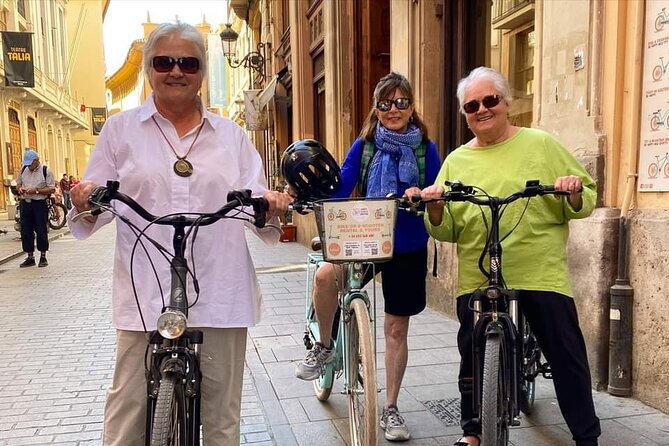 E-Bike Grand Valencia Private Tour - Ciudad de las Artes y las Ciencias: sci-fi architecture without the time trap