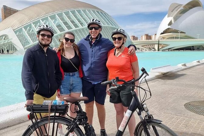 E-Bike Grand Valencia Private Tour - Jardins del Real and Jardins de Vivers: royal gardens with bike-lane ease
