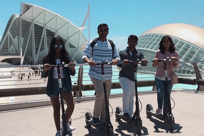 E-scooter City of Arts and Sciences Private Tour - Stop 2: Jardín del Turia, where park time turns into sightseeing time
