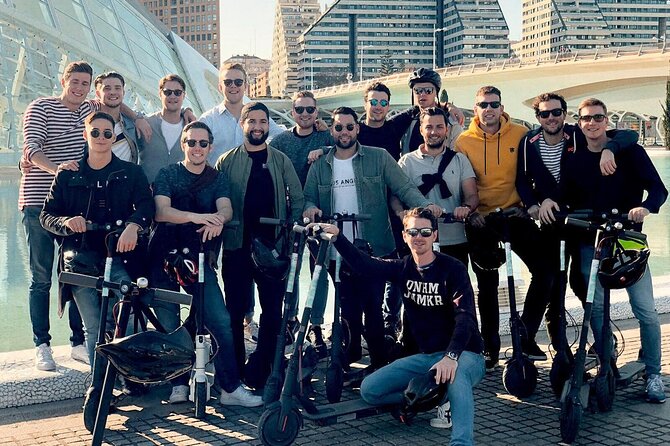 E-Scooter Grand Valencia Private Tour - Jardi del Turia: the park that ties Valencia together