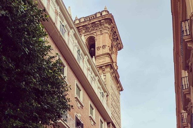 Essential Valencia: Local Culture and Gastronomy - Barrio del Carmen and Valencia Cathedral: where the city feels layered