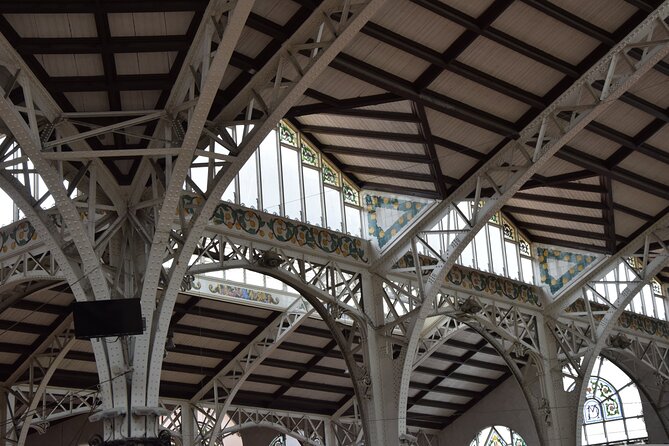 Essential Valencia Tour - Mercat Central de Valencia: where local food culture feels real