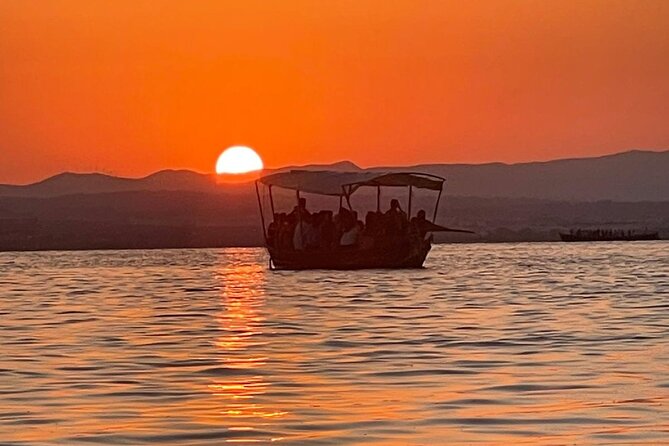 Excursion to the lagoon, sunset and boat ride. - Why this Valencia sunset lagoon tour works so well
