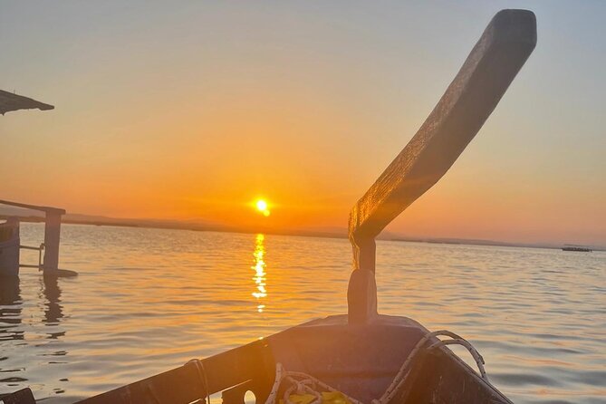 Excursion to the lagoon, sunset and boat ride. - Who should book this tour, and who might want another option