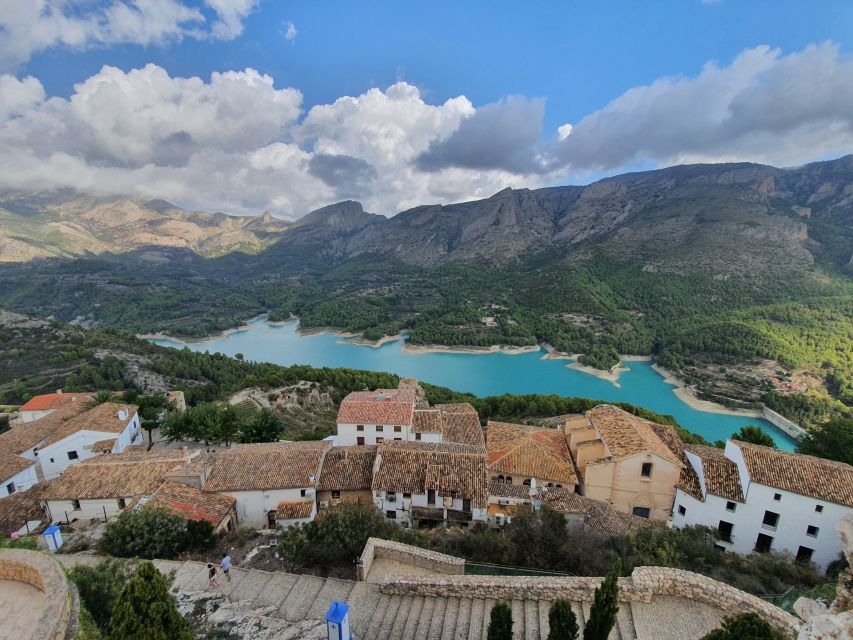 From Alicante, Benidorm to Guadalest. Gidovik - The real-world logistics: walking comfort, food, and timing