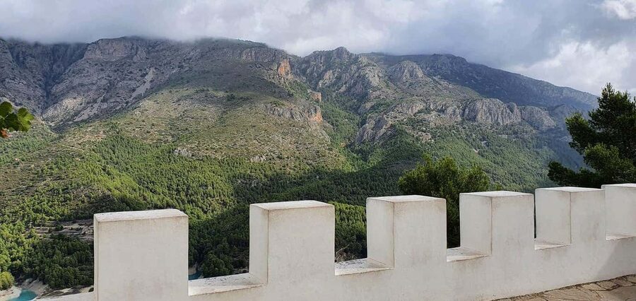 From Alicante, Benidorm: to the medieval castle of Guadalest - The village of Guadalest: an open-air museum you walk through