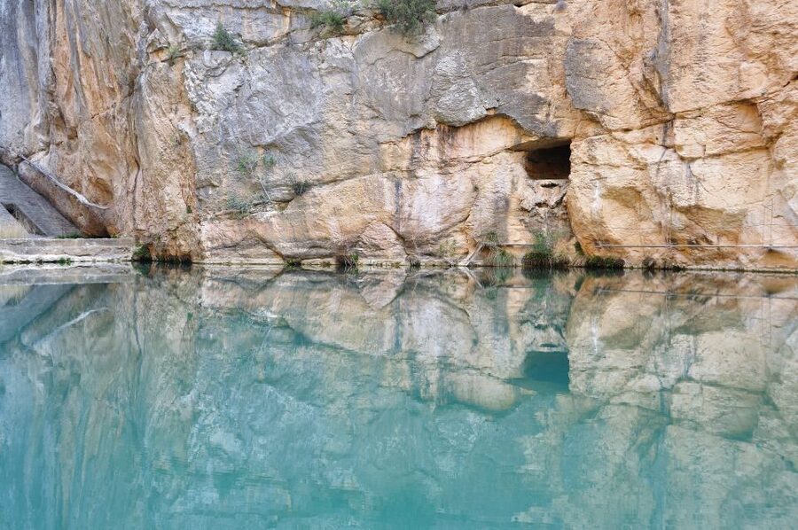 From Costa Blanca: Chulilla and the Hanging Bridges Day Trip - Chulilla First Stop: Moorish quarter and the castle ascent