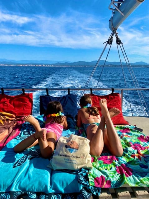 From Dénia/Jávea: Cala Blanca Boat Trip with Jet Ski & Lunch - Key highlights to know before you go