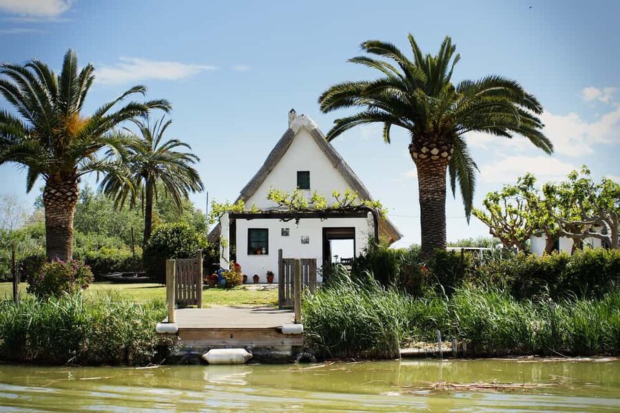 From Valencia: Albufera Natural Park with Sunset Boat Tour - Stop 1 and 2: meeting the group and settling into the ride