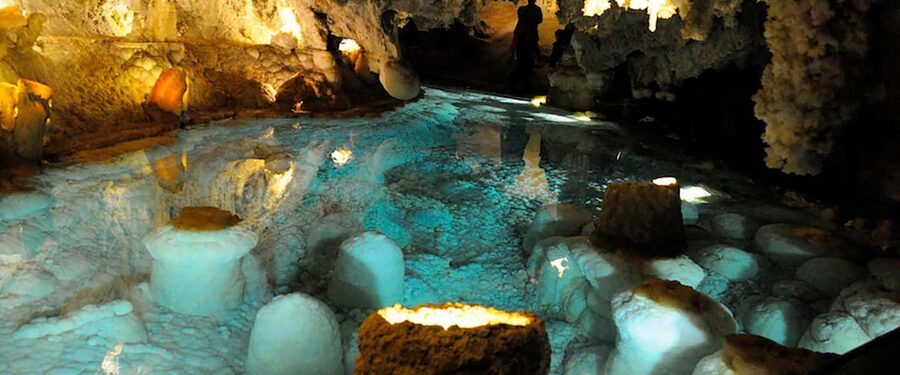 From Valencia: Boat ride through the impressive Caves of Sant Josep. - The on-site rhythm, guided walk plus gondola ride