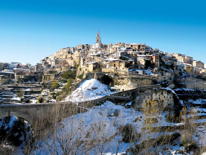 From Valencia: Bocairent and Covetes dels Moros Day Trip - Covetes dels Moros caves: Berber galleries and the reality of tight passages