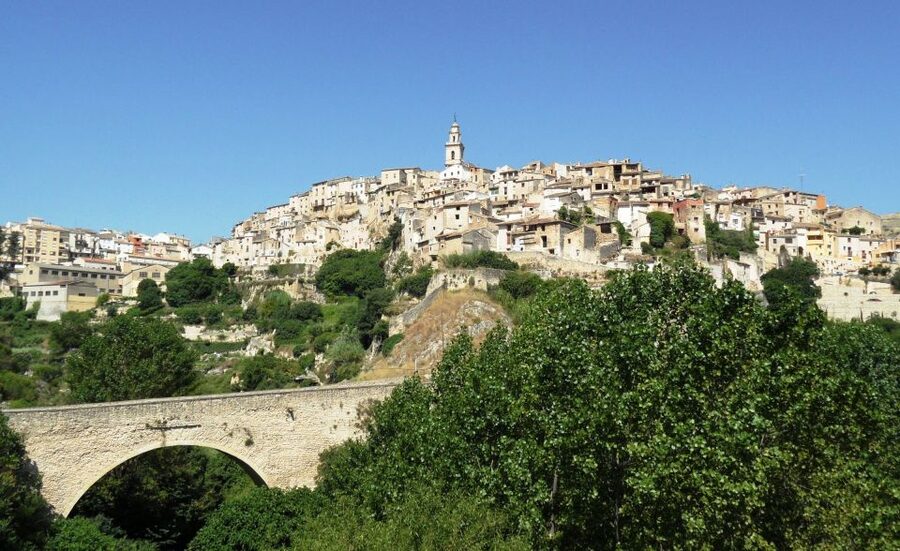 From Valencia: Bocairent and Covetes dels Moros Day Trip - Practical details that help you enjoy the day